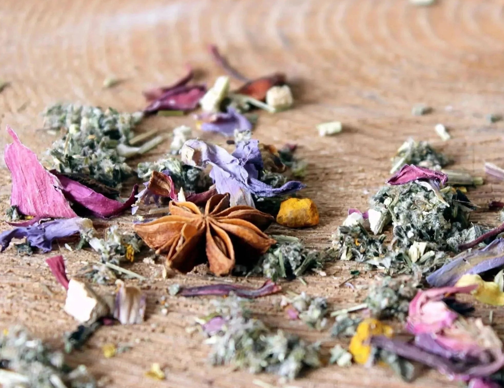 Priestess Tea: Lotus, Mugwort, Anise, Turmeric Chakra Blend - Magical Tea - Magical Tea - infusion.organic
